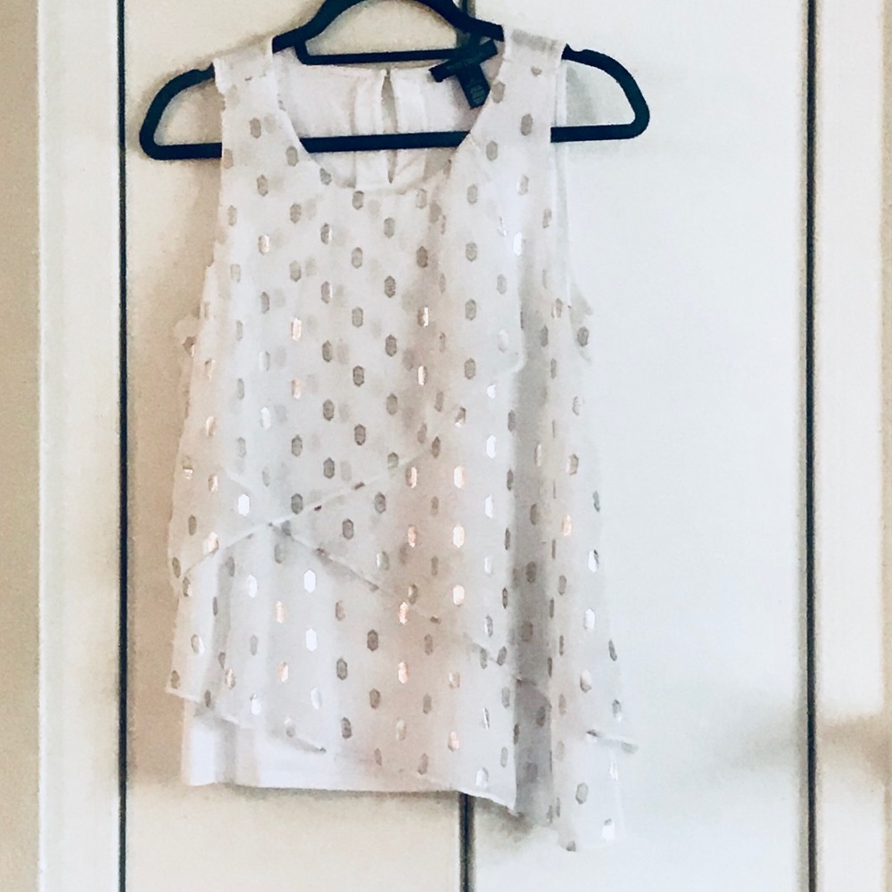 WHBM - NWOT - White/Gold Top with Asymmetric Tiers